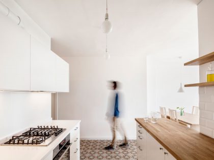 A Cheerful, Bright and Practical Modern Apartment in Les Corts, Barcelona by Roman Izquierdo Bouldstridge (3)