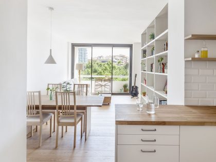 A Cheerful, Bright and Practical Modern Apartment in Les Corts, Barcelona by Roman Izquierdo Bouldstridge (4)