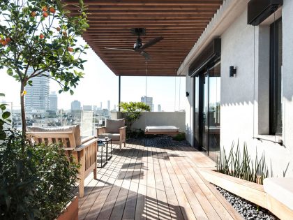 A Stylish and Playful Duplex Penthouse with Suspended Steel Staircase in Tel Aviv