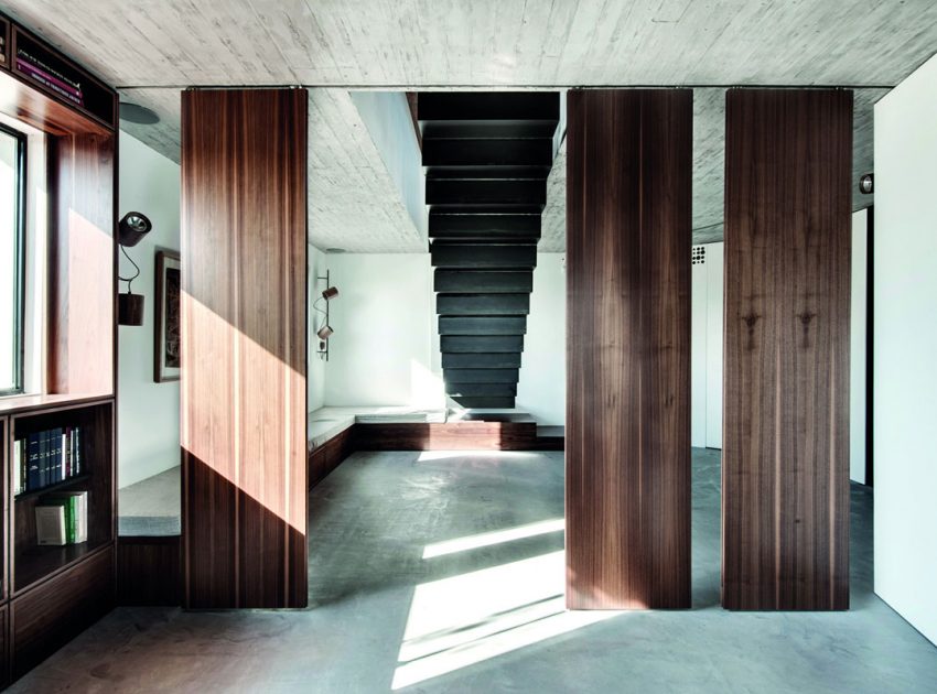 A Stylish and Playful Duplex Penthouse with Suspended Steel Staircase in Tel Aviv by Toledano +Architects (8)