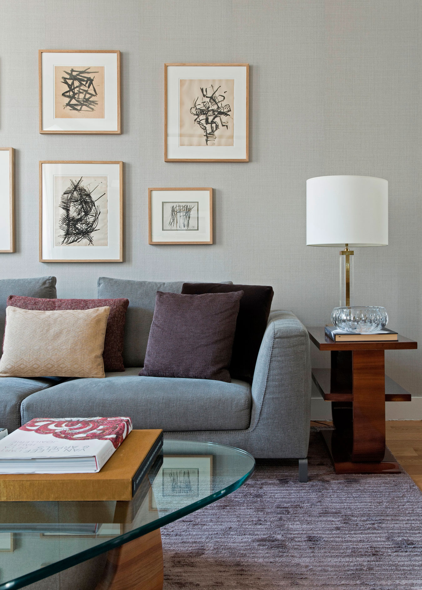 A Chic and Charming Contemporary Apartment for a Young Brazilian Couple by Diego Revollo Arquitetura (20)