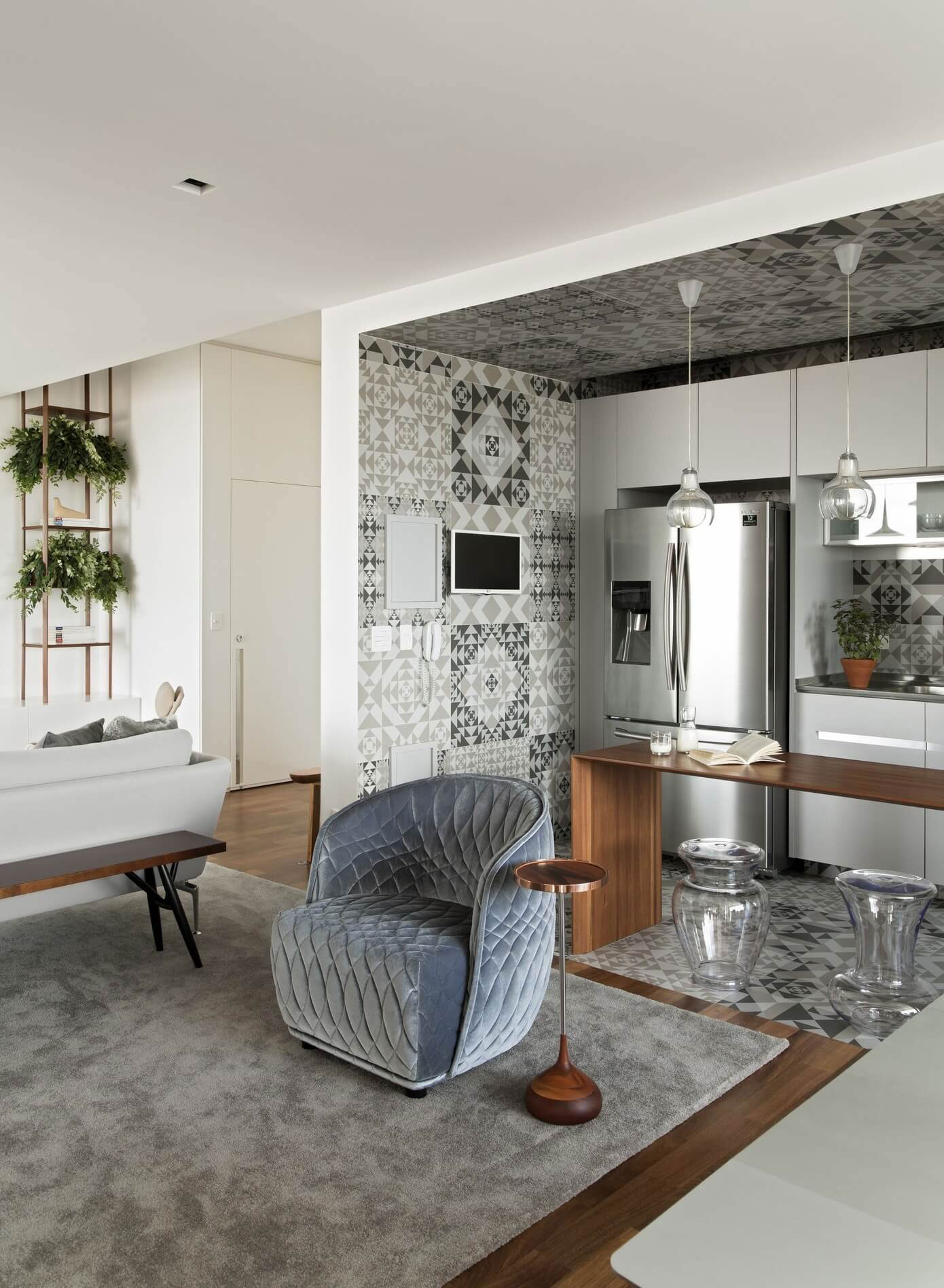 A Chic and Sophisticated Contemporary Apartment in São Paulo by Diego Revollo Arquitetura (11)