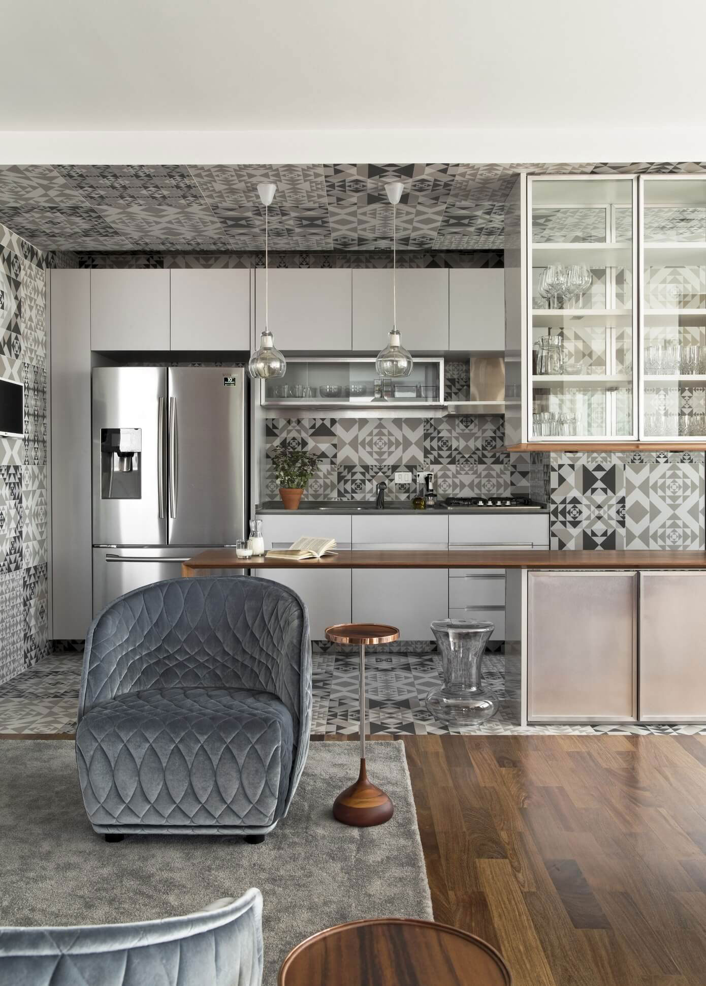 A Chic and Sophisticated Contemporary Apartment in São Paulo by Diego Revollo Arquitetura (12)