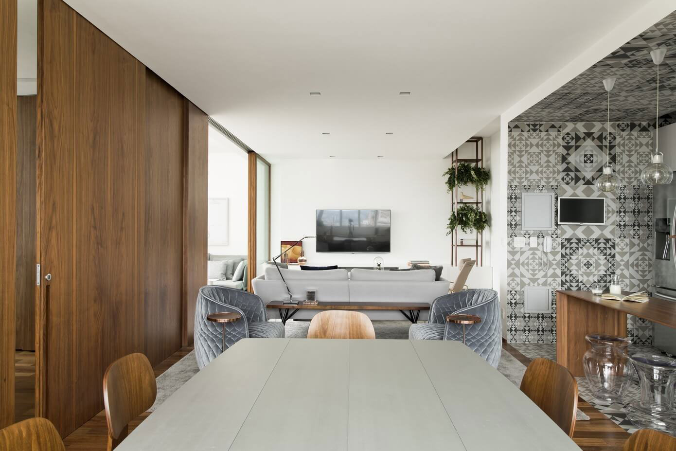 A Chic and Sophisticated Contemporary Apartment in São Paulo by Diego Revollo Arquitetura (19)