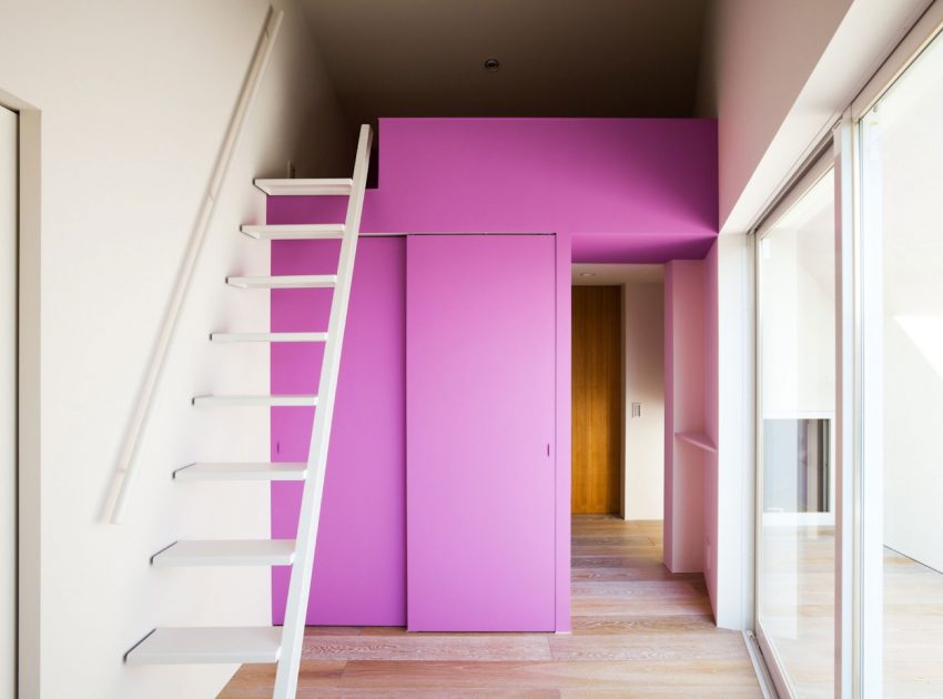 A Colorful Contemporary Home with Splashes of Bold Accents in Nagoya by Atelier Tekuto (13)