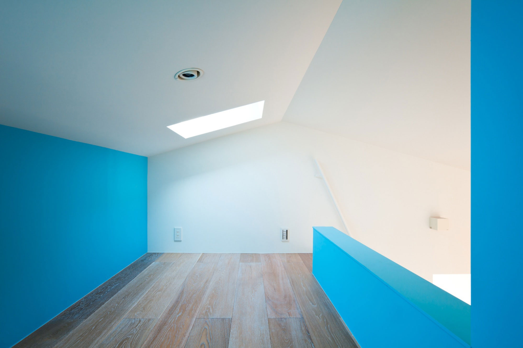 A Colorful Contemporary Home with Splashes of Bold Accents in Nagoya by Atelier Tekuto (15)