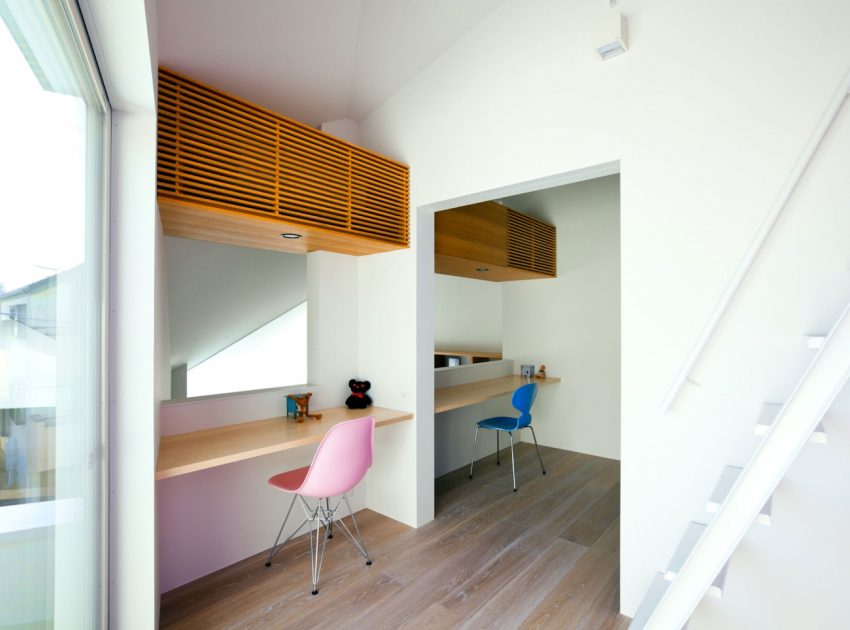 A Colorful Contemporary Home with Splashes of Bold Accents in Nagoya by Atelier Tekuto (18)