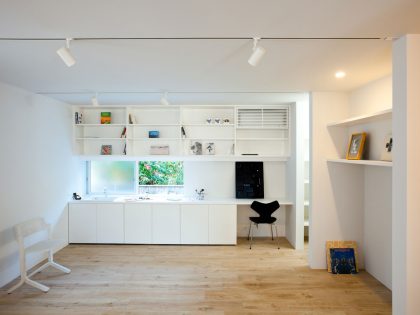 A Colorful Contemporary Home with Splashes of Bold Accents in Nagoya by Atelier Tekuto (19)