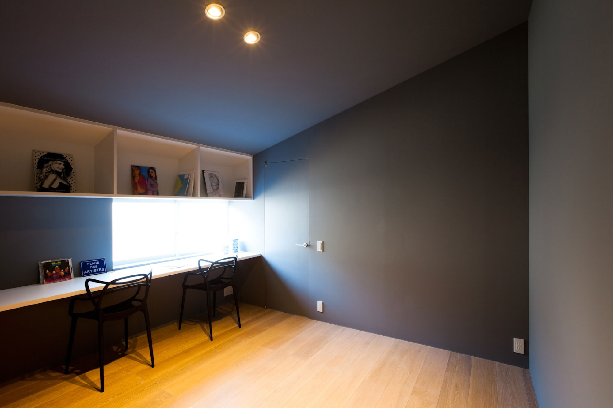 A Colorful Contemporary Home with Splashes of Bold Accents in Nagoya by Atelier Tekuto (20)