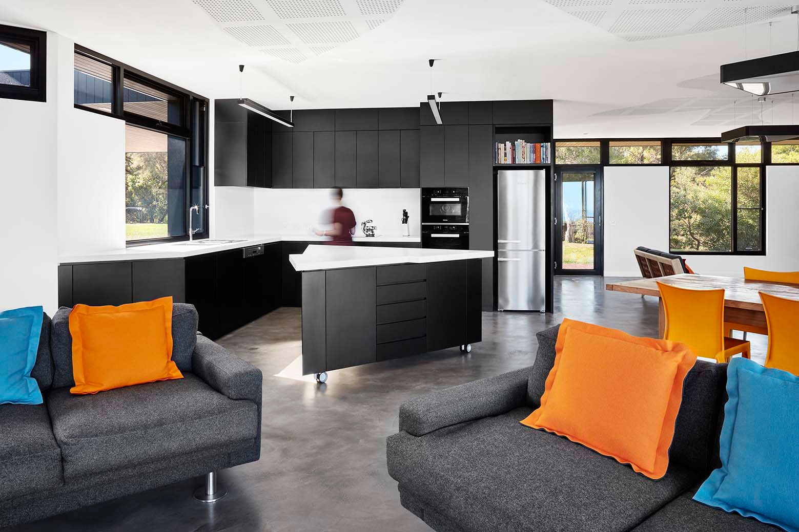 A Colorful Modern Home with Simple and Beautiful Lines in Waratah Bay by Hayne Wadley Architecture (7)