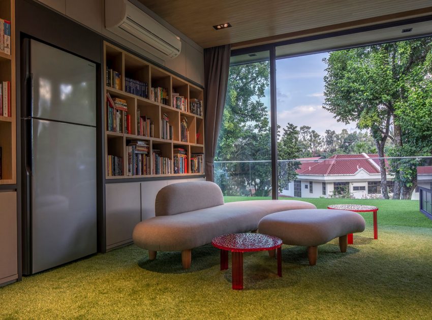 A Comfortable Contemporary House Surrounded by Mature Rain Trees and Quiet Walkways in Singapore by A D LAB (11)