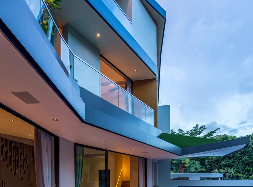 A Comfortable Contemporary House Surrounded by Mature Rain Trees and Quiet Walkways in Singapore by A D LAB (12)