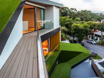 A Comfortable Contemporary House Surrounded by Mature Rain Trees and Quiet Walkways in Singapore by A D LAB (13)