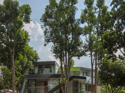 A Comfortable Contemporary House Surrounded by Mature Rain Trees and Quiet Walkways in Singapore by A D LAB (2)