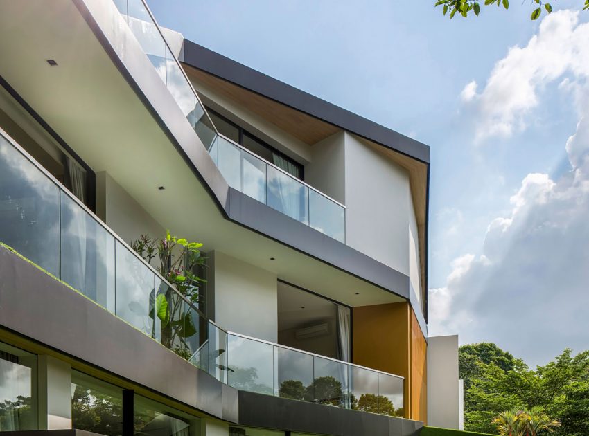 A Comfortable Contemporary House Surrounded by Mature Rain Trees and Quiet Walkways in Singapore by A D LAB (3)