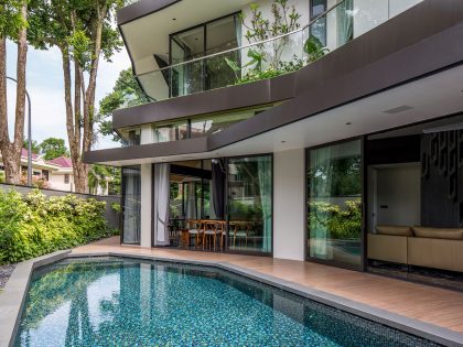 A Comfortable Contemporary House Surrounded by Mature Rain Trees and Quiet Walkways in Singapore by A D LAB (6)