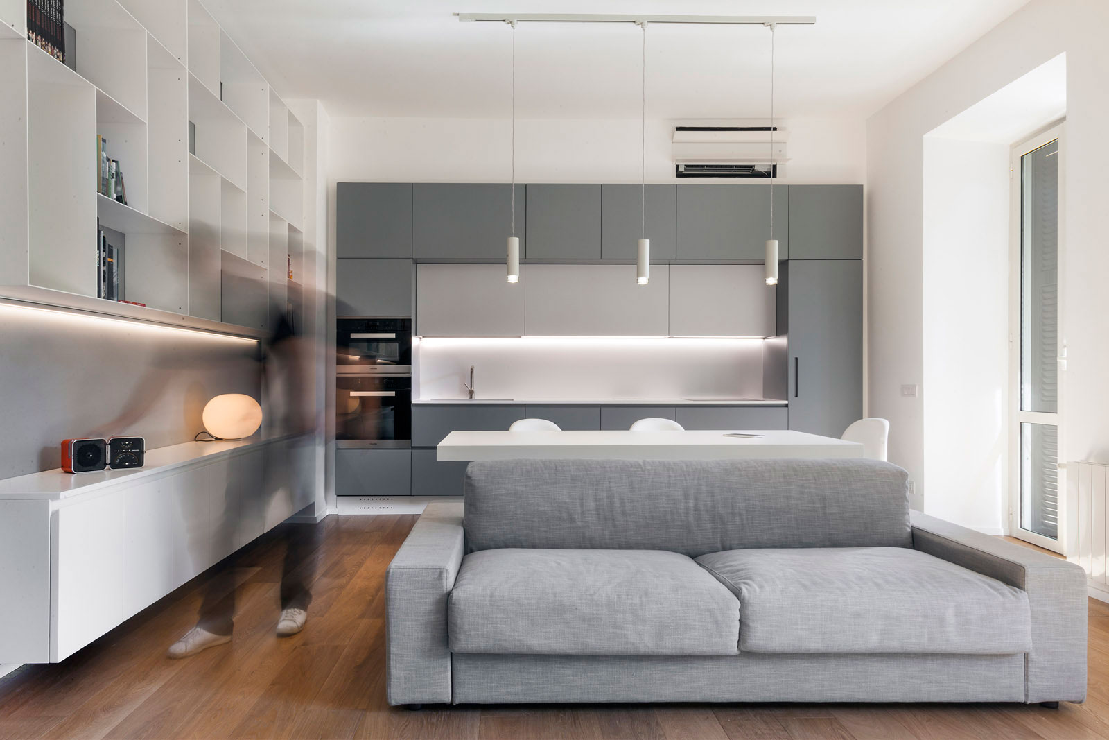 A Compact Yet Minimalist Apartment in Prati, Rome by Luca Peralta Studio (1)