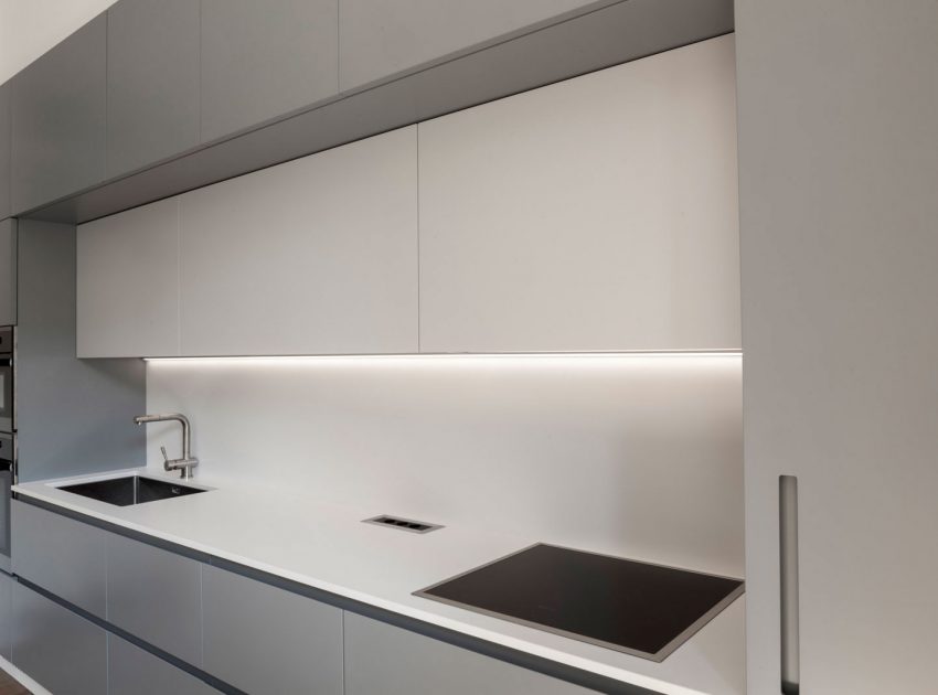 A Compact Yet Minimalist Apartment in Prati, Rome by Luca Peralta Studio (5)