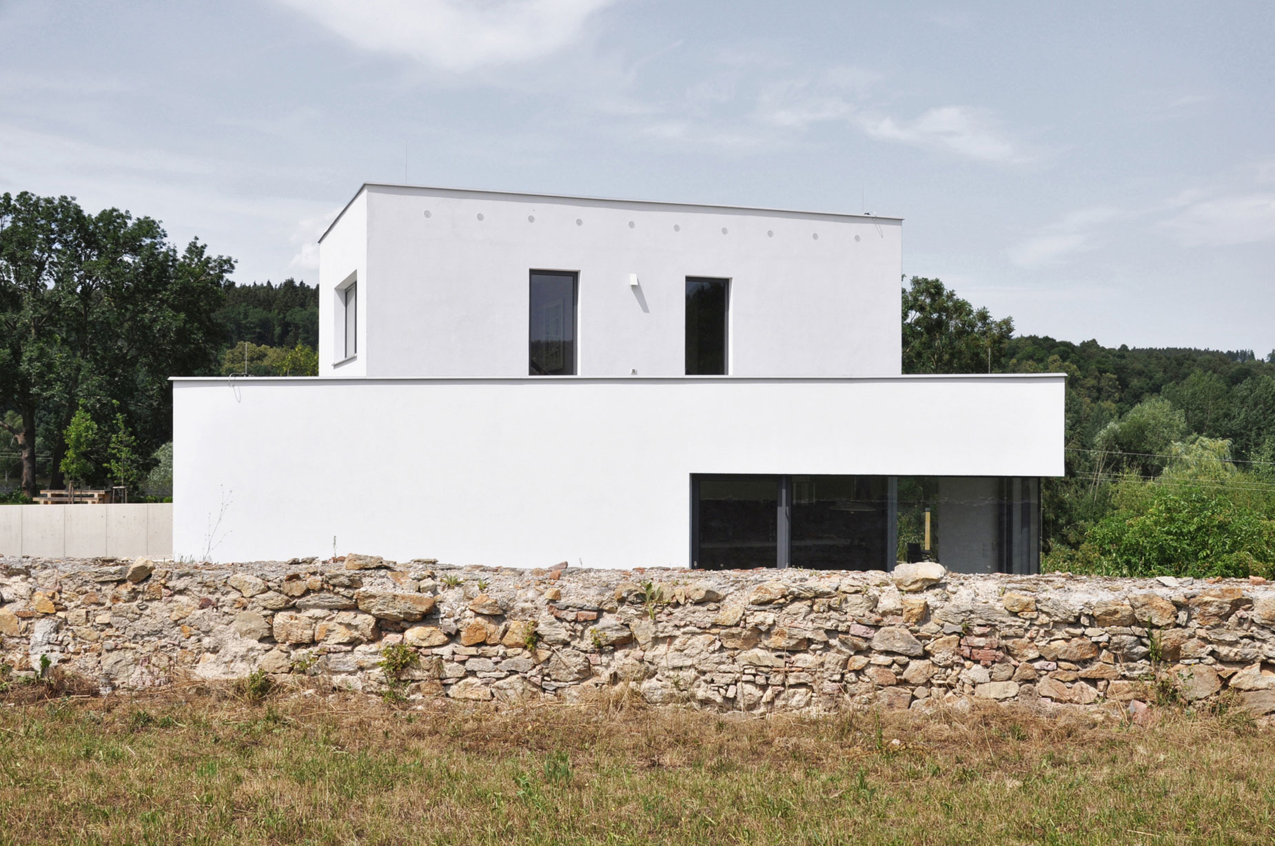 A Compact and Contemporary Family House in Hluboká nad Vltavou, Czech Republic by ATELIER 111 (1)