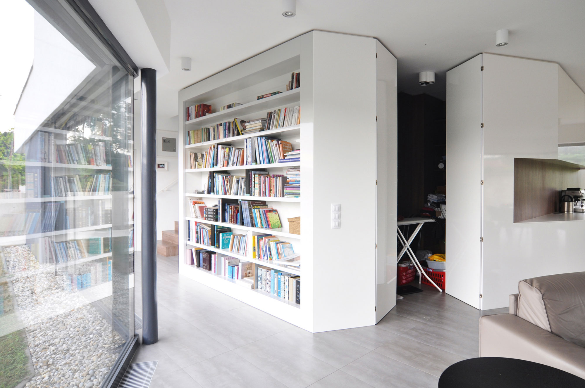 A Compact and Contemporary Family House in Hluboká nad Vltavou, Czech Republic by ATELIER 111 (11)