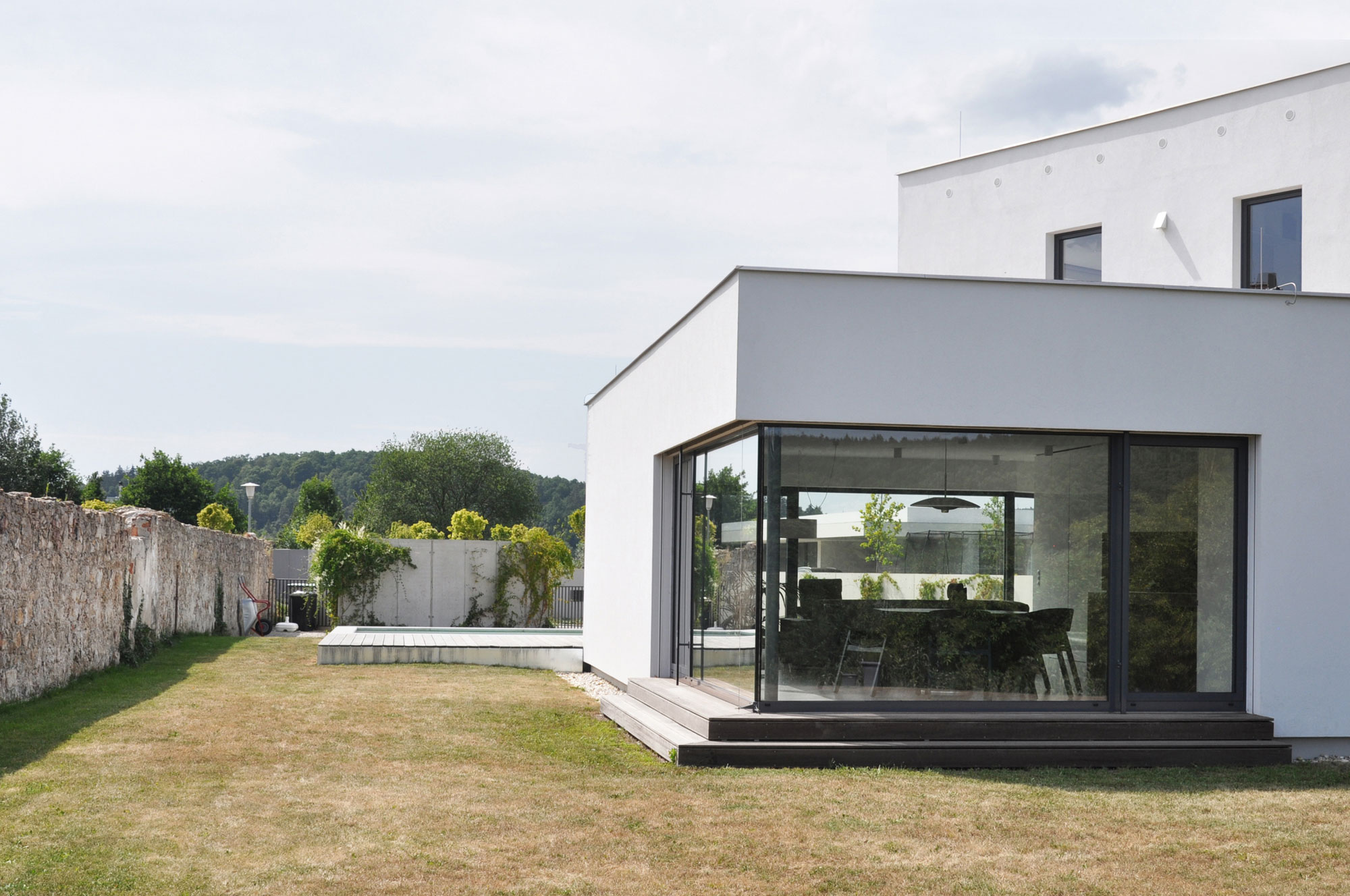 A Compact and Contemporary Family House in Hluboká nad Vltavou, Czech Republic by ATELIER 111 (8)
