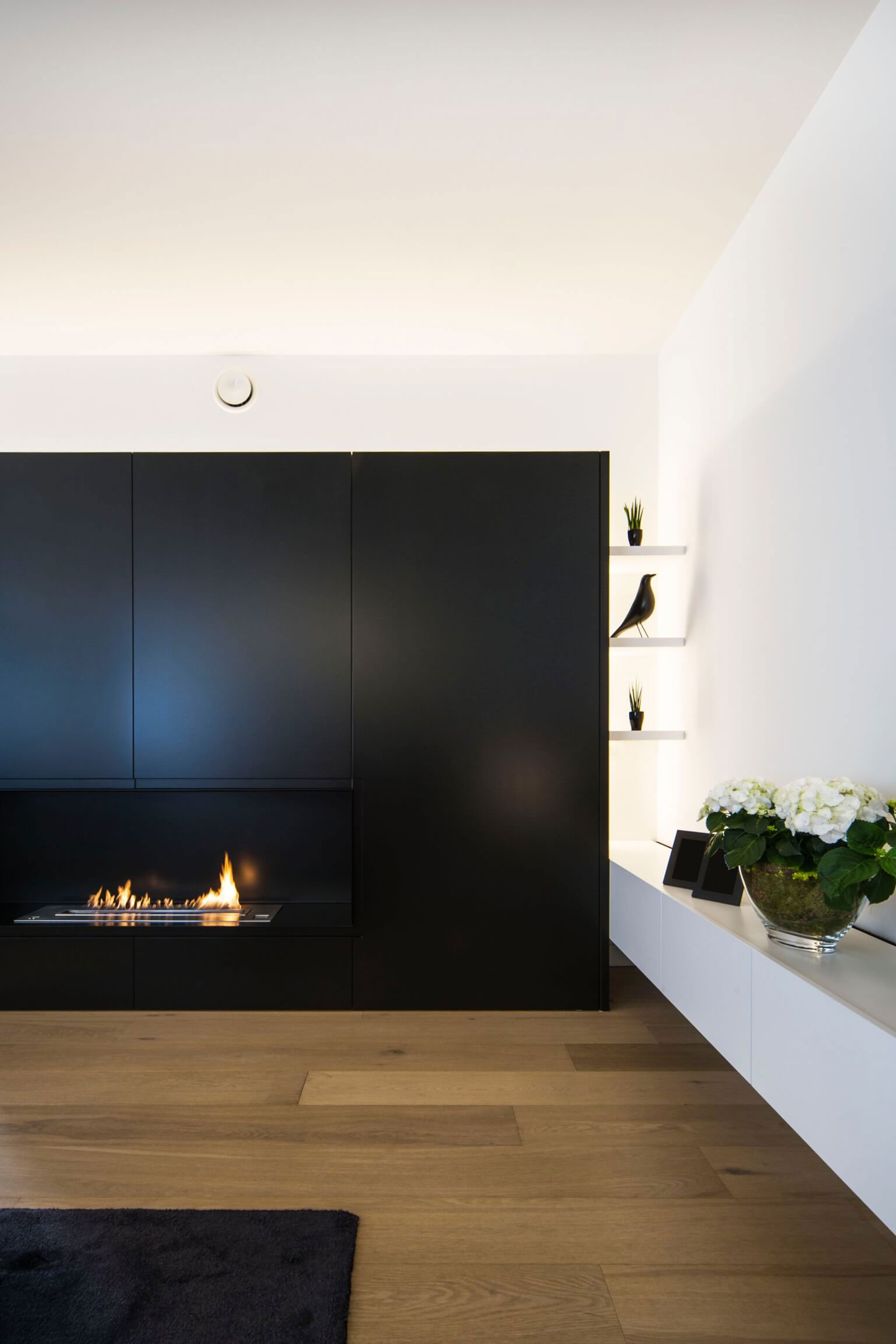 A Contemporary Apartment with Shades of Red and Black Furniture in Mortsel, Belgium by Filip Deslee (5)