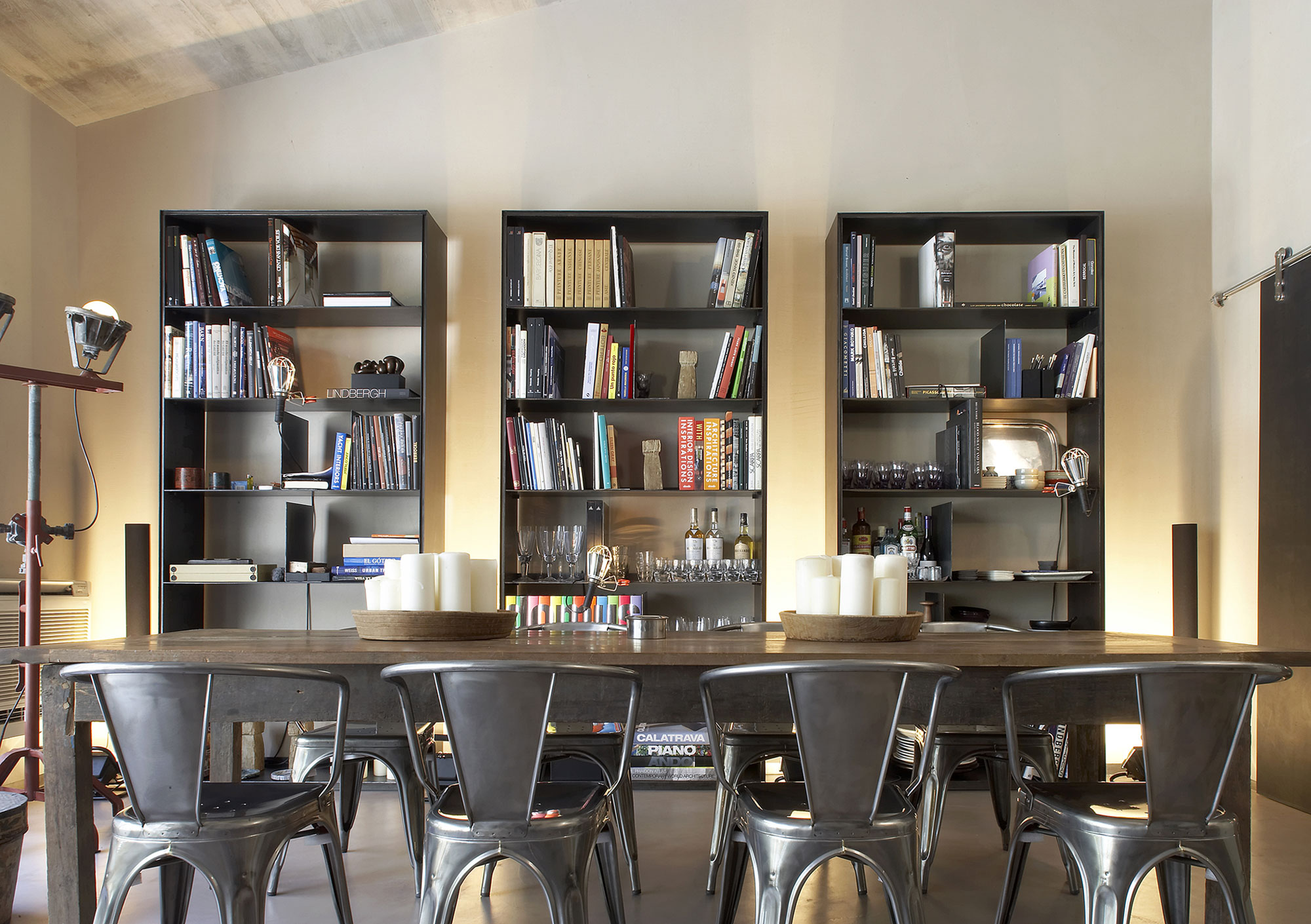 A Contemporary Apartment with Simple and Industrial Interiors in Barcelona by GCA Architects (11)