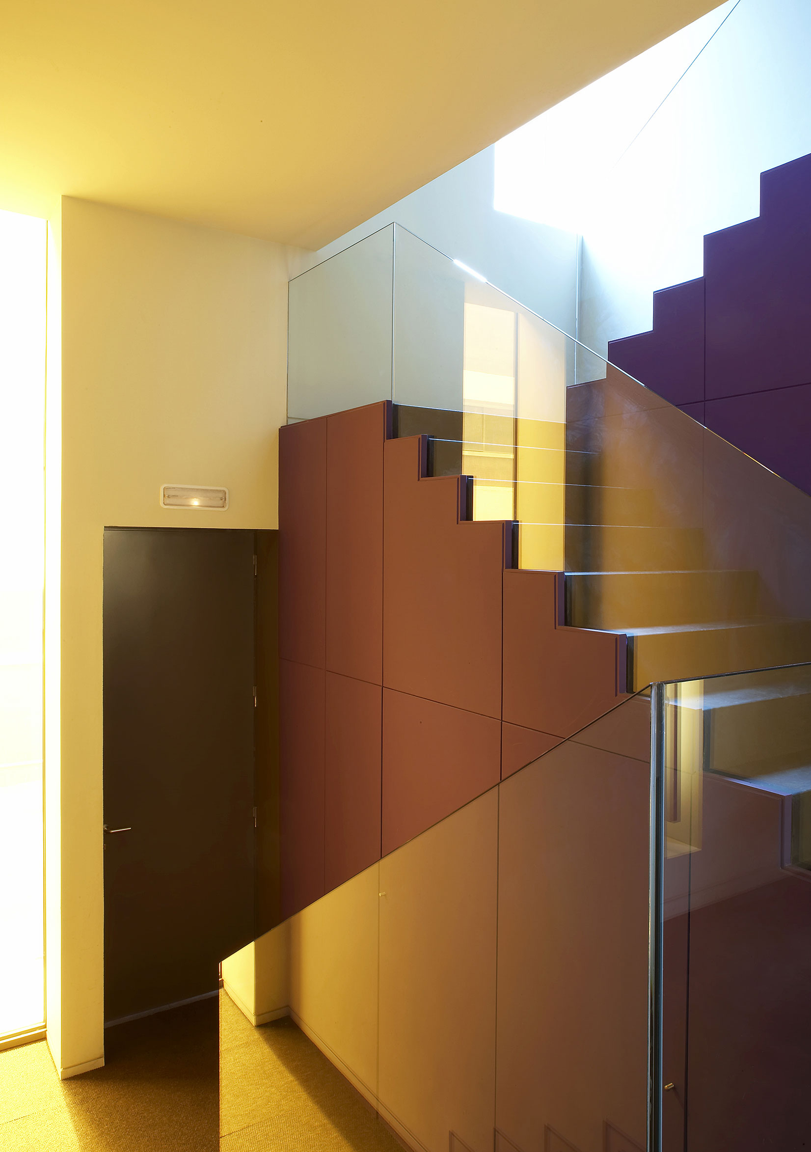 A Contemporary Apartment with Simple and Industrial Interiors in Barcelona by GCA Architects (13)