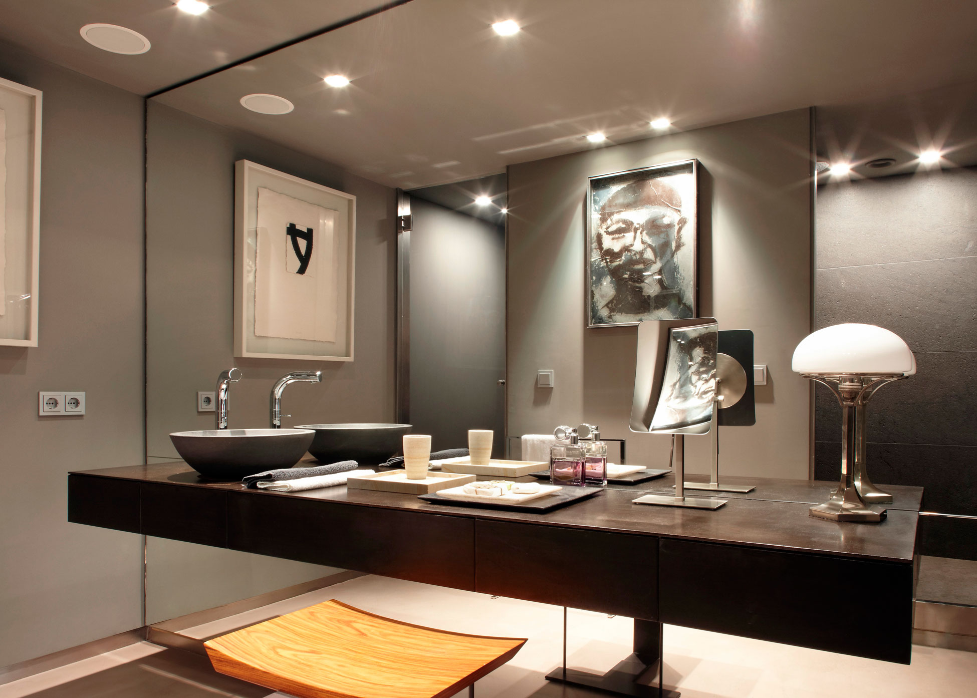 A Contemporary Apartment with Simple and Industrial Interiors in Barcelona by GCA Architects (18)