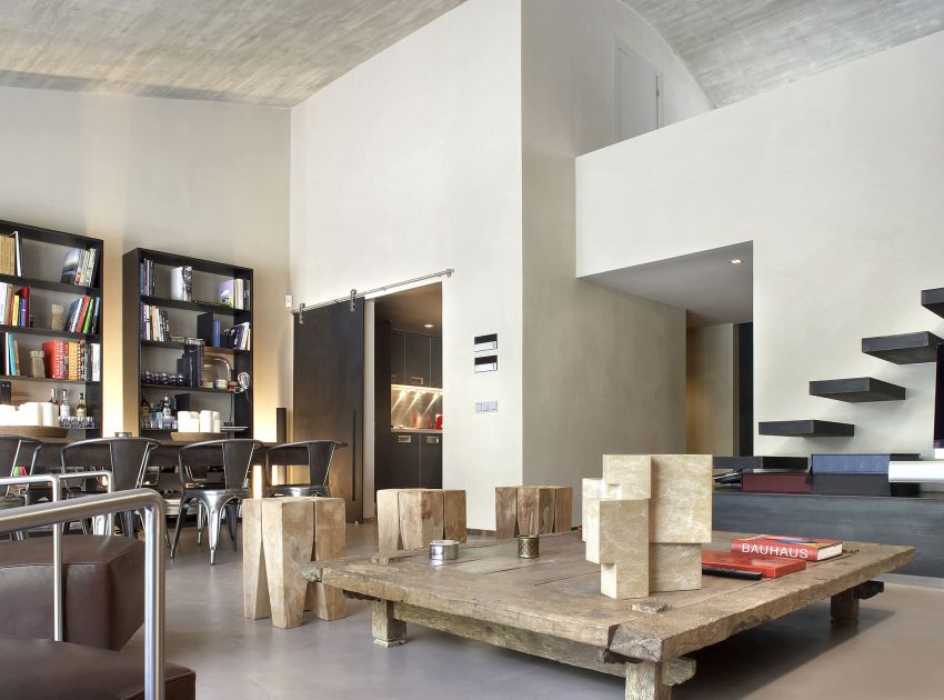 A Contemporary Apartment with Simple and Industrial Interiors in Barcelona by GCA Architects (6)