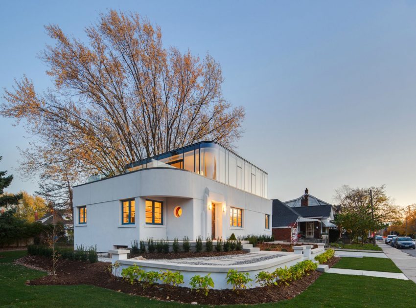 A Contemporary Art Deco Home in Hamilton, Canada by DPAI Architecture & Toms + McNally Design (10)