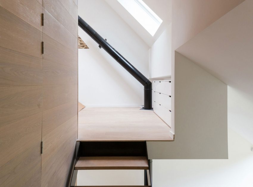 A Contemporary Extension for an Elegant Eighteenth-Century Home in Profondeville, Belgium by Puzzle’s Architecture (17)