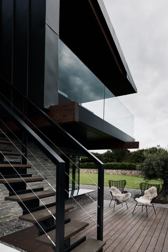 A Contemporary Family Home with a Pair of Mono-Pitched Volumes in South Wales by Hyde + Hyde Architects (5)