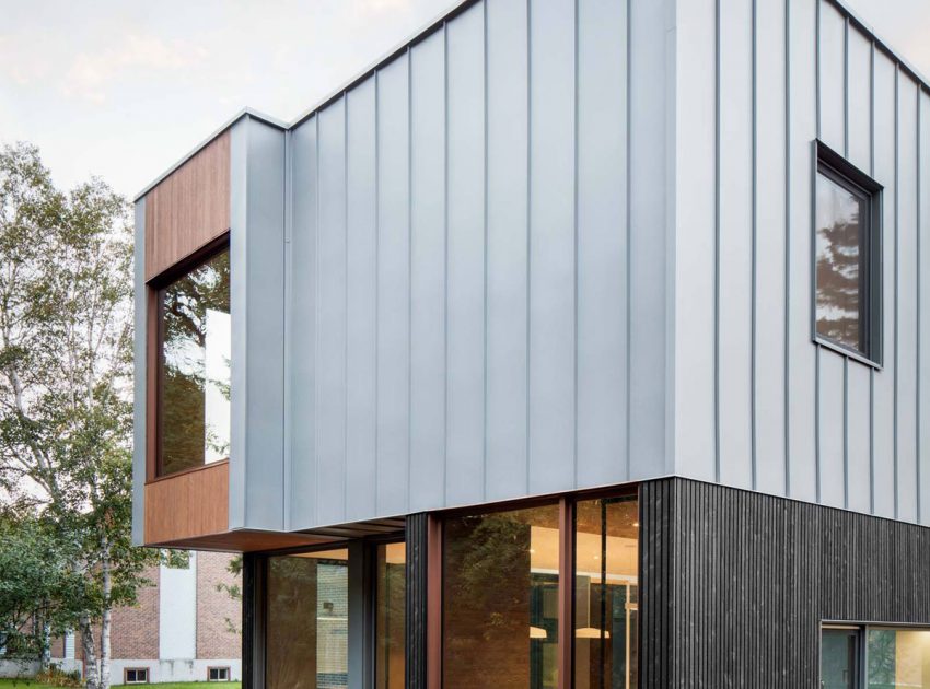 A Contemporary Home Combines Wood and Steel Panelling in Rimouski by NatureHumaine (2)