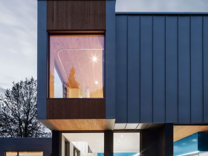 A Contemporary Home Combines Wood and Steel Panelling in Rimouski by NatureHumaine (3)