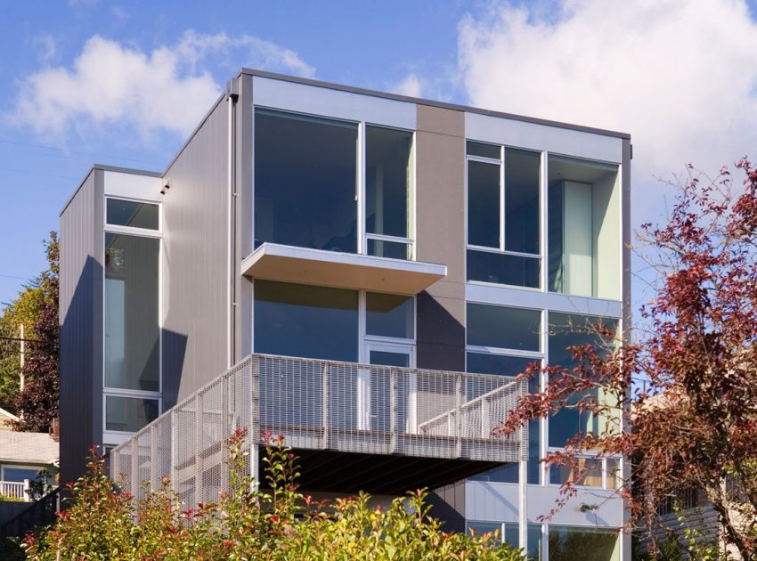 A Contemporary Home Overlooking Lake Washington and the Cascade Mountains in Seattle by David Coleman Architecture (1)