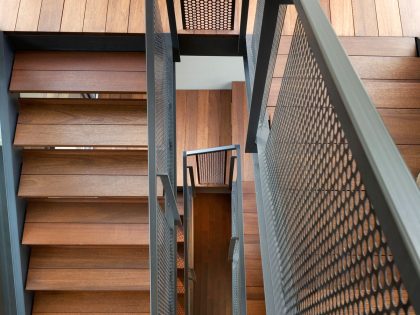 A Contemporary Home Overlooking Lake Washington and the Cascade Mountains in Seattle by David Coleman Architecture (17)