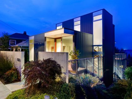 A Contemporary Home Overlooking Lake Washington and the Cascade Mountains in Seattle by David Coleman Architecture (23)