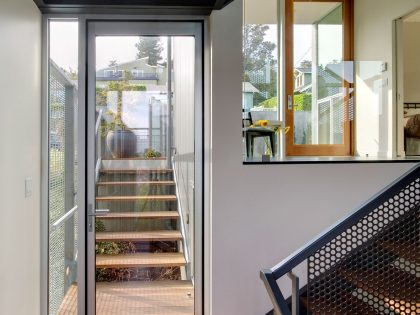 A Contemporary Home Overlooking Lake Washington and the Cascade Mountains in Seattle by David Coleman Architecture (8)