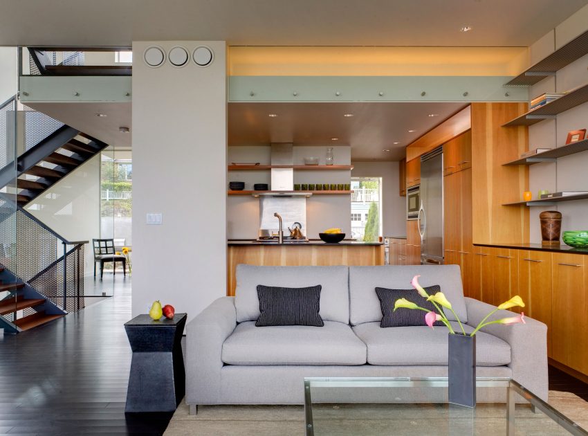 A Contemporary Home Overlooking Lake Washington and the Cascade Mountains in Seattle by David Coleman Architecture (9)