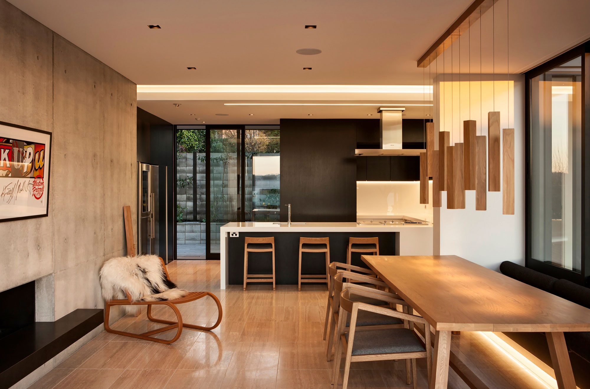 A Contemporary Home with Combination of Concrete and Glass Materials on Herne Bay Road by Daniel Marshall Architects (7)