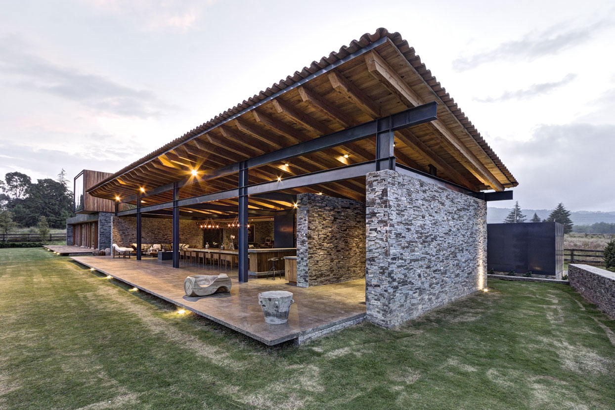 A Contemporary Home with Rustic Elements of Wood and Stone in Mexico by Elías Rizo Arquitectos (8)