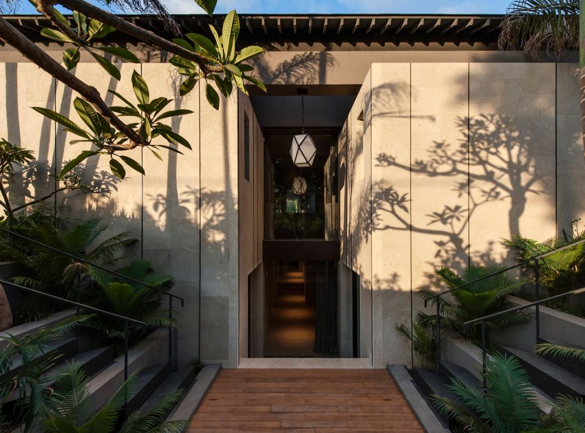 A Contemporary Home with Sliding Glass Doors and Green Stone Pool in Israel by Eran Binderman & Rama Dotan (5)