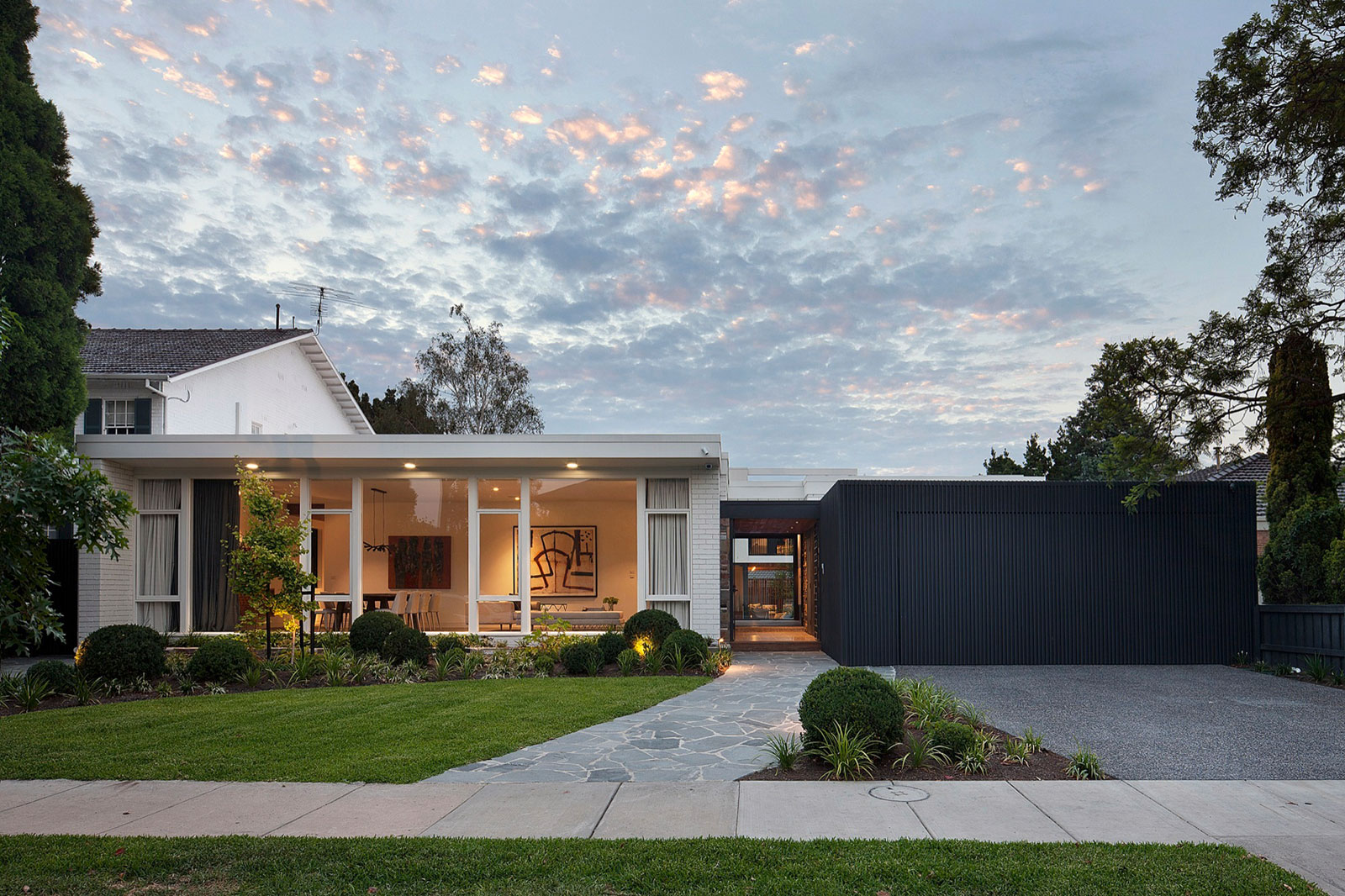 A Stylish Contemporary Home with a Dramatic Landscaping Program in Caulfield by Bower Architecture (17)