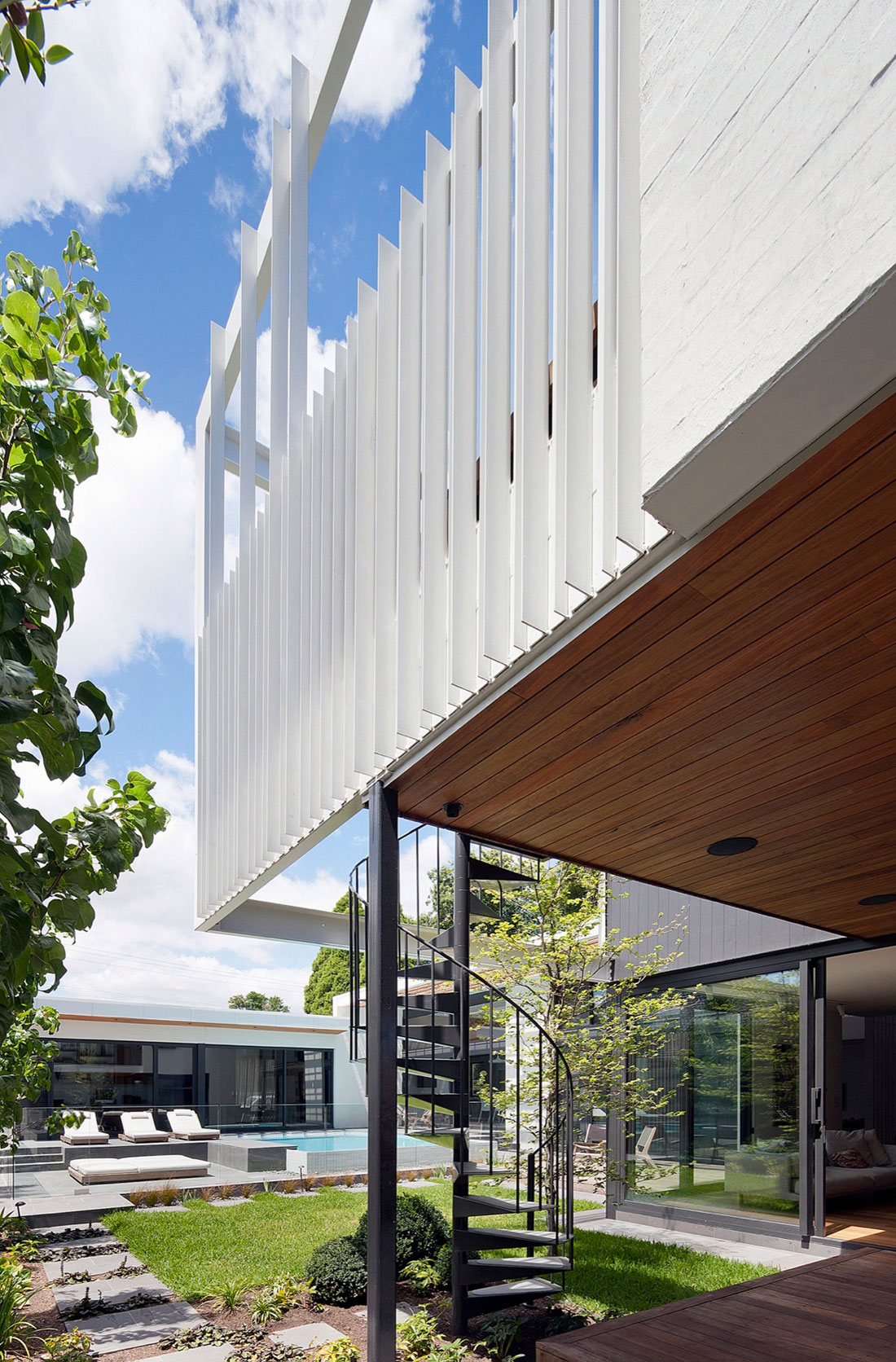 A Stylish Contemporary Home with a Dramatic Landscaping Program in Caulfield by Bower Architecture (4)