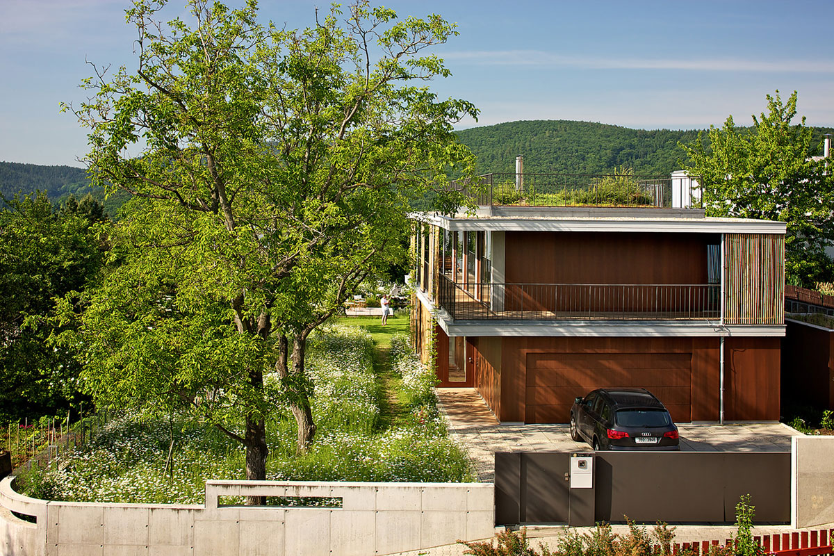 A Contemporary Home with a Perfect Roof Terrace in Brno, Czech Republic by Atelier Stepan (1)