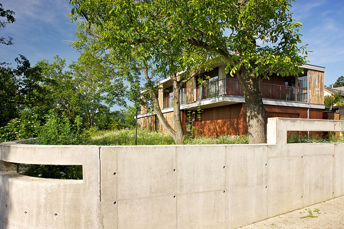 A Contemporary Home with a Perfect Roof Terrace in Brno, Czech Republic by Atelier Stepan (2)