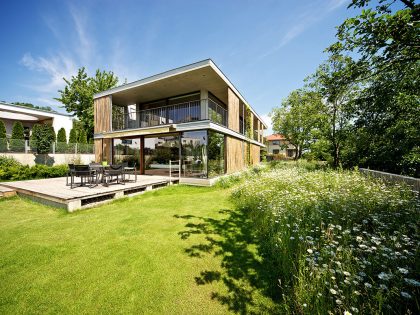 A Contemporary Home with a Perfect Roof Terrace in Brno, Czech Republic by Atelier Stepan (6)