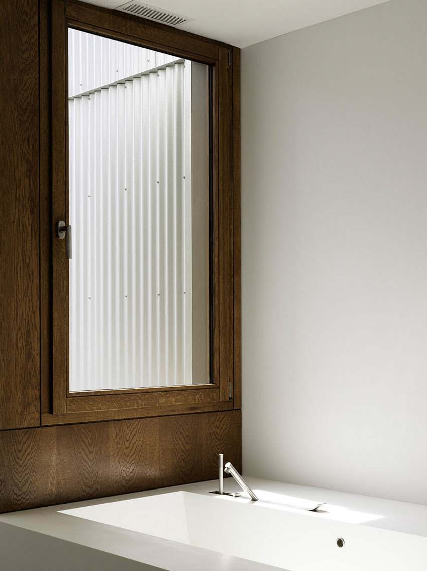 A Contemporary House Constructed of Wood and Metal-Clad for Two Art Collectors in Ancram by HHF Architects & Ai Weiwei (17)