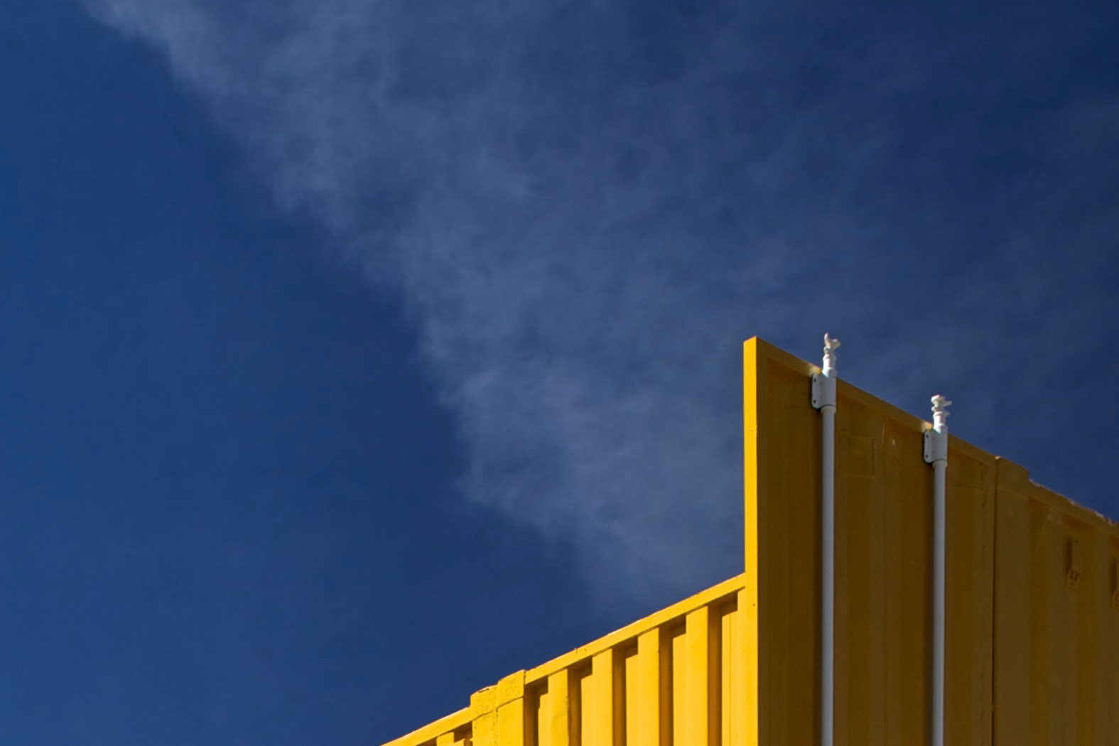 A Stylish Contemporary House Made of Four Shipping Containers in the Primavera Forest by S+ Diseño (12)